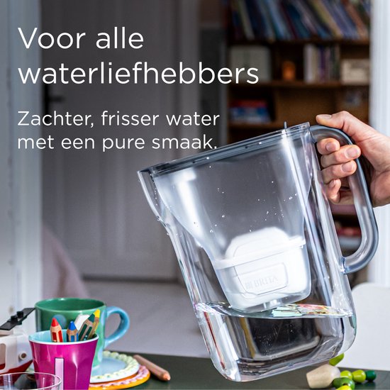 Carafe filtrante BRITA Style Essential XL - 3,6 L - Bleue - avec 1 cartouche MAXTRA PRO Pure Performance - grande carafe filtrante avec LED Smart Light et couvercle rabattable, filtre les impuretés et bien plus encore