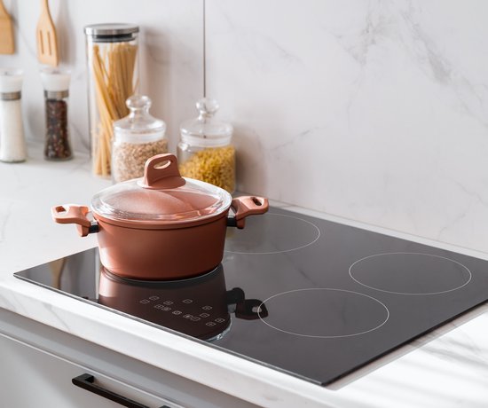 Tomado TIH6001B - Plaque de cuisson à induction - Encastrable - Prise normale - Autoconnexion facile - 1 phase - 4 zones de cuisson - Noir