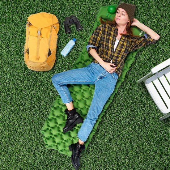 Matelas de couchage TRVLMORE - autogonflant - 1 personne - Pompe et oreiller intégrés - Vert