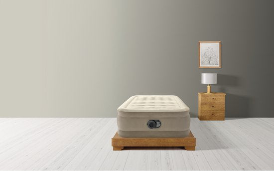 Matelas gonflable Intex Twin Ultra Plush avec pompe intégrée - 191 x 99 x 46 cm
