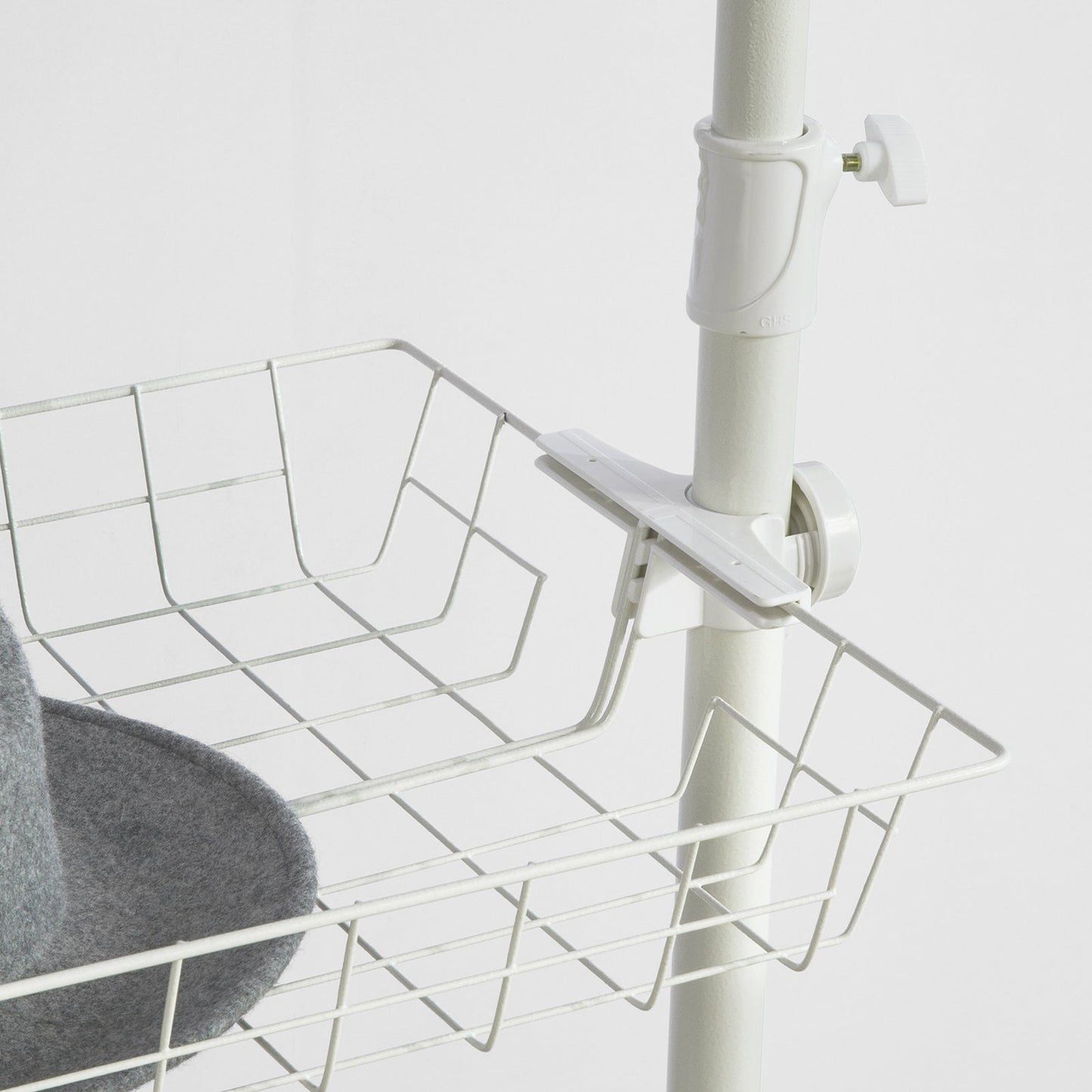 SoBuy Porte-vêtements télescopique - inox - Max. 90 kg - 195 x 278 cm - Blanc