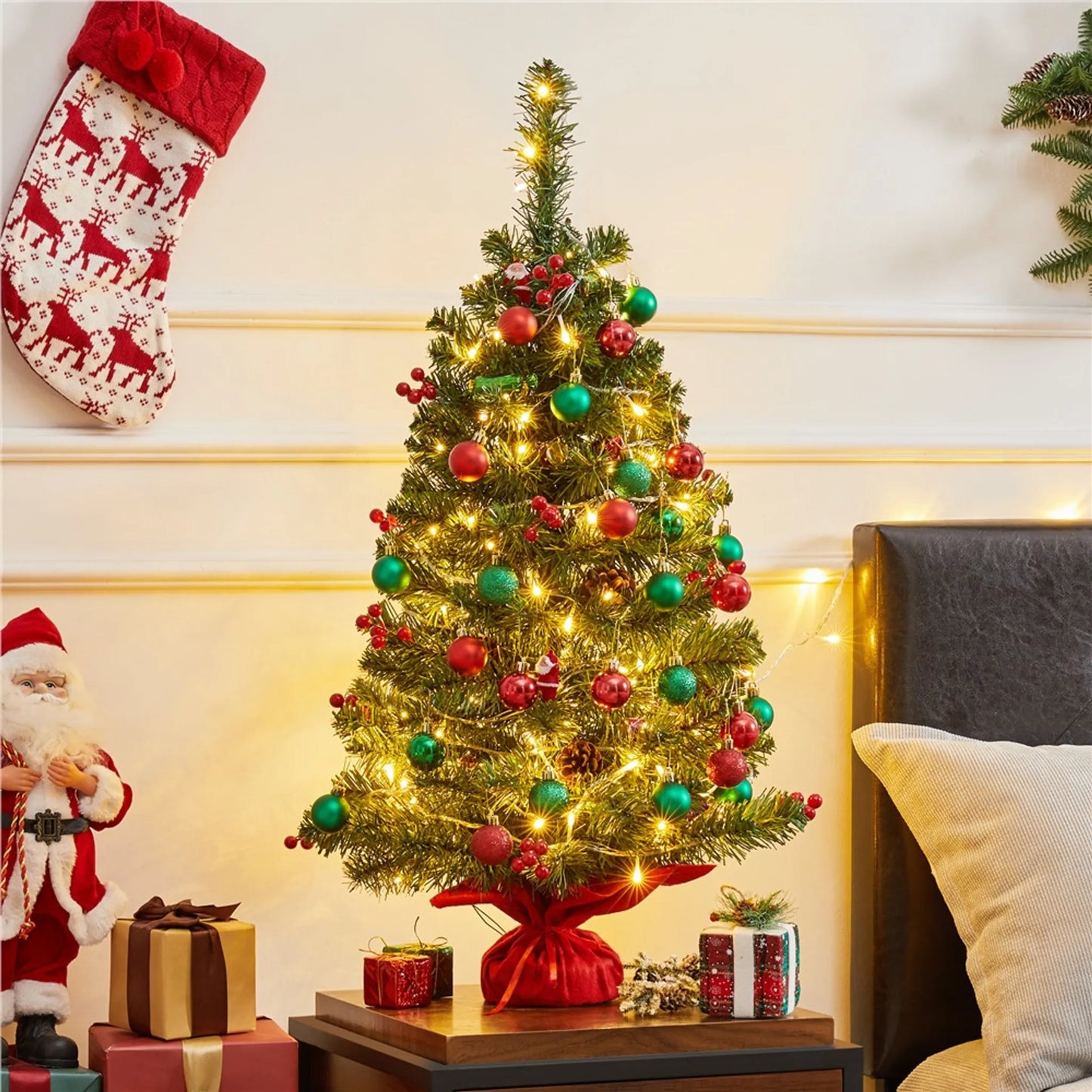 Yaheetech Sapin de Noël de table avec lumières - 48 x 48 x 90 cm - équipé de 50 lumières LED et de 60 baies rouges et d'une base en béton avec tissu rouge - pour le buffet et le bureau - PVC vert et béton