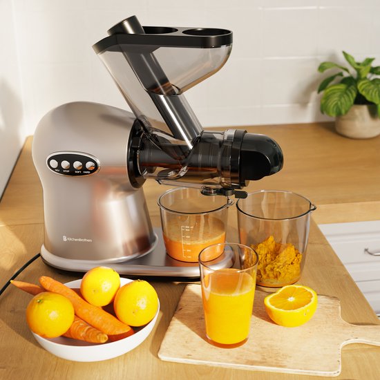 KitchenBrothers Slowjuicer XL - Presse-agrumes - Presse-légumes et fruits - Alimentation 43 mm et 70 mm - 500 ml - Gris