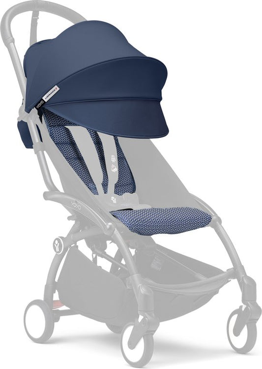 Kit de couleurs Stokke YOYO 6+, bleu Air France - Textiles : coussin d'assise, capote extensible et poche arrière zippée - Pour le châssis YOYO (vendu séparément)