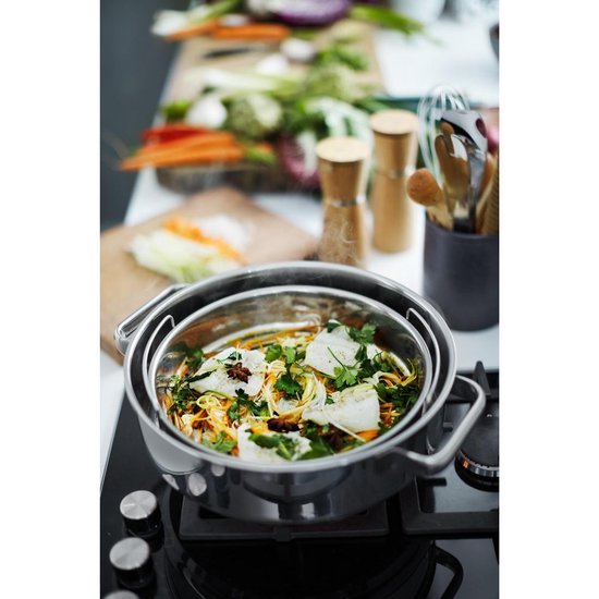 WMF Vitalis - Cocotte à vapeur et à rôtir - Ø 28 cm - Acier inoxydable - Avec couvercle - Compatible induction