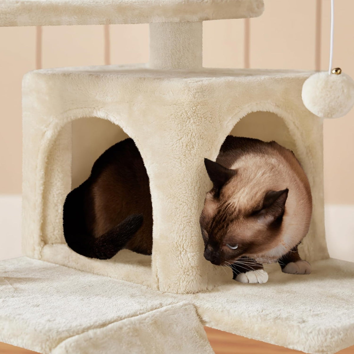 Yaheetech Griffoir pour chat 137 cm - Beige - 49 x 49 x 137 cm - Avec 2 maisons, 3 plaques et des boules de jeu en sisal