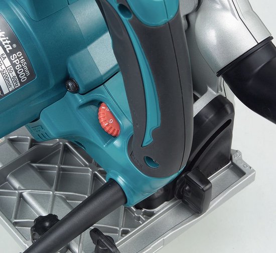 Scie plongeante Makita SP6000J dans son coffret Mbox - 1 300 W