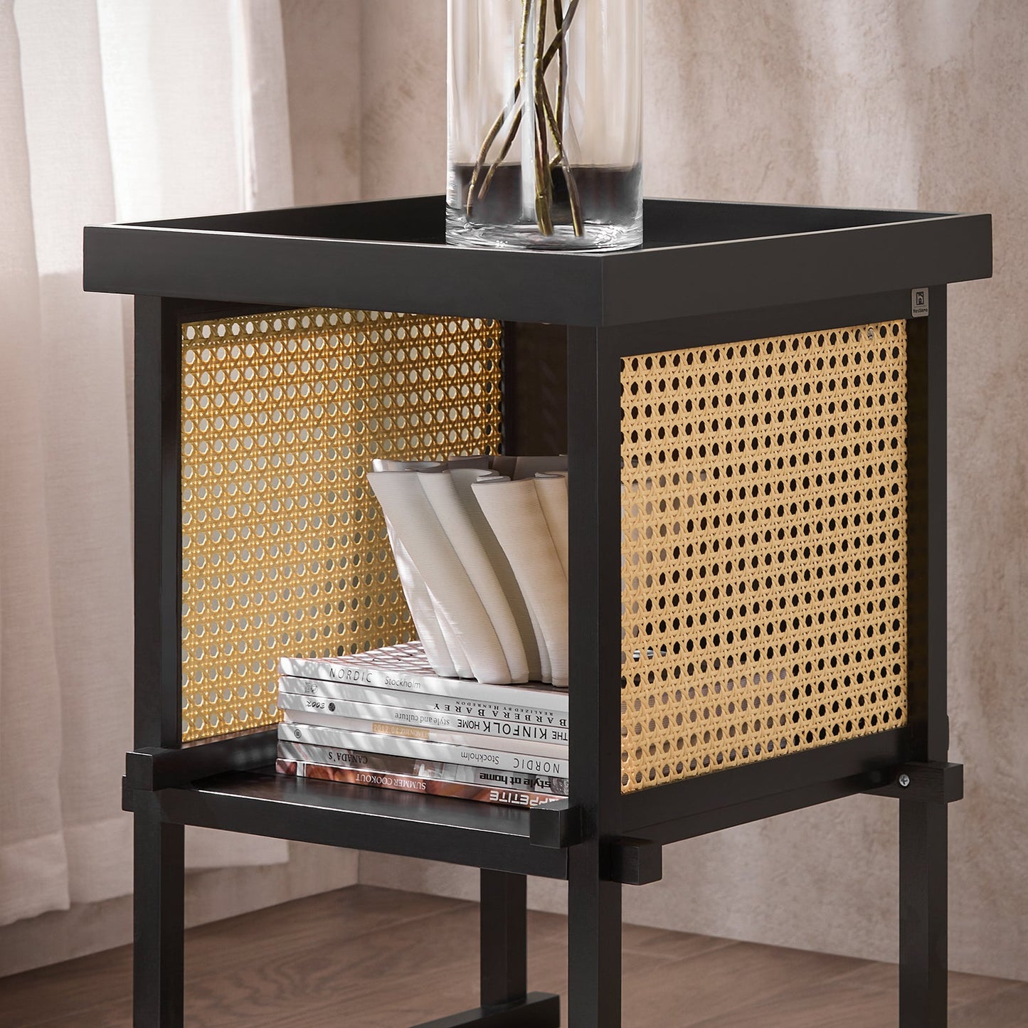 SoBuy table d'appoint HFBT03-SCH - 40×40×60 cm - noir-jaune - châssis en bambou & compartiment de rangement ouvert
