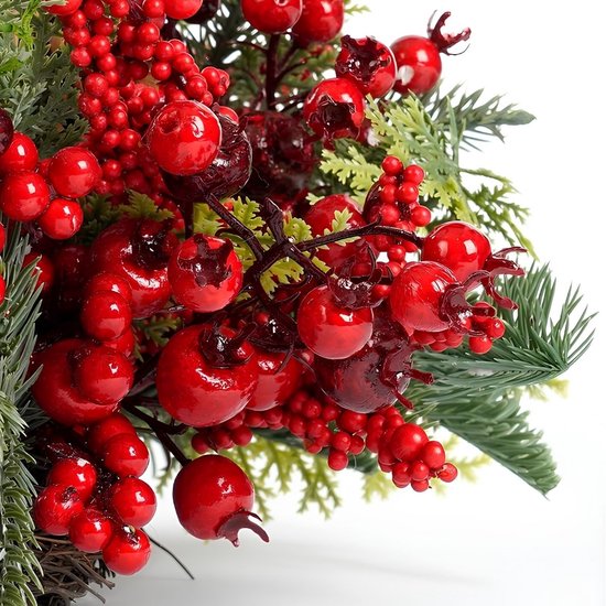 Mica Decorations Norah Décorations de Noël - Couronne de Noël avec pommes de pin et baies rouges - Couronne de porte pour le hall d'entrée, la porte d'entrée ou la fenêtre - Décoration de Noël classique - H 11 x Ø 40 cm - Rouge