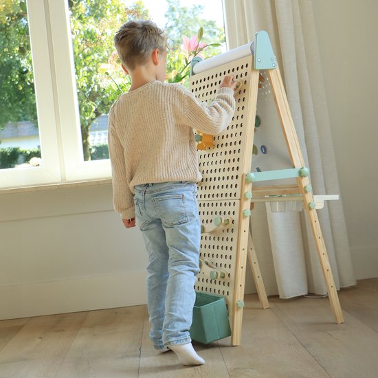 Sunny Mika Activités – Petit âne en bois pour enfants – Âne ludique avec tableau blanc, tableau à craie, tableau magnétique et tableau à picots – Comprend un rouleau de papier, des aimants, des craies, une gomme, des accessoires pour le tableau à picots e