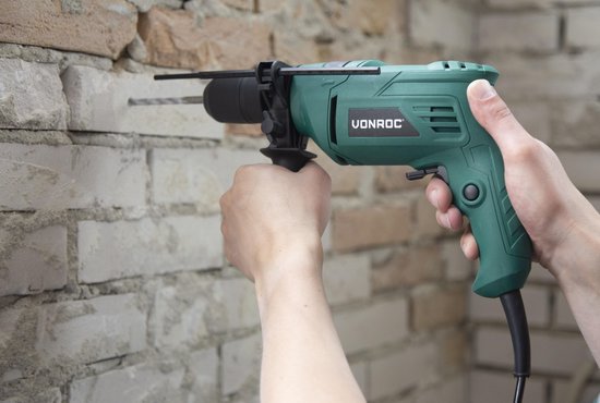 VONROC Perceuse à percussion - 500W - Mandrin rapide - Poignée latérale, butée de profondeur et sac de rangement inclus
