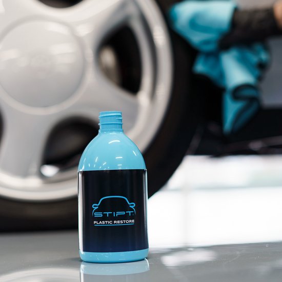 Stipt - Plastic Restore - 500 ml - Redonne sa couleur (noire) aux surfaces en plastique