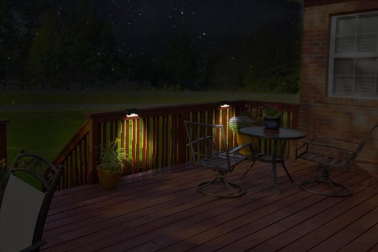 Grundig Solar Garden Lights 4 Pieces - Lampe solaire pour l'éclairage des terrasses et des clôtures - Lumière d'ambiance blanc chaud - Eclairage de jardin avec matériel de montage - 6-8 heures d'autonomie - Noir