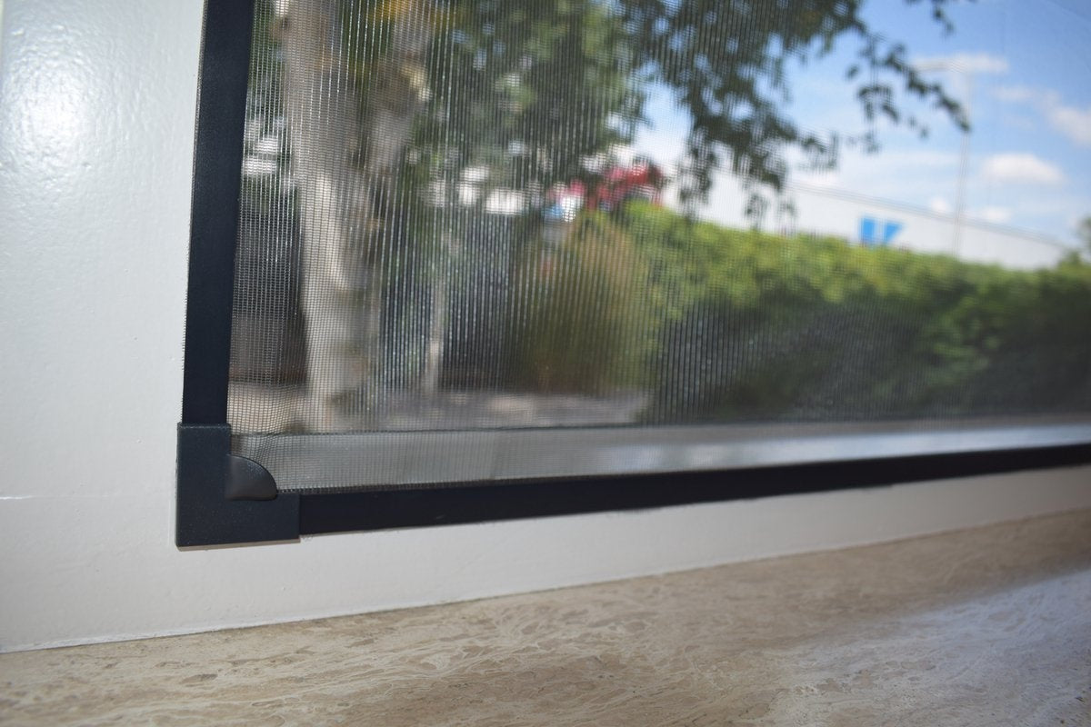 O'DADDY® Magnetische Raamhor - 130x150 cm - Aanpasbaar Vliegengaas - Eenvoudig Installatieproces - Horrengaas - Duurzaam en Veelzijdig - Strakke Witte Rand met Zwart Gaas