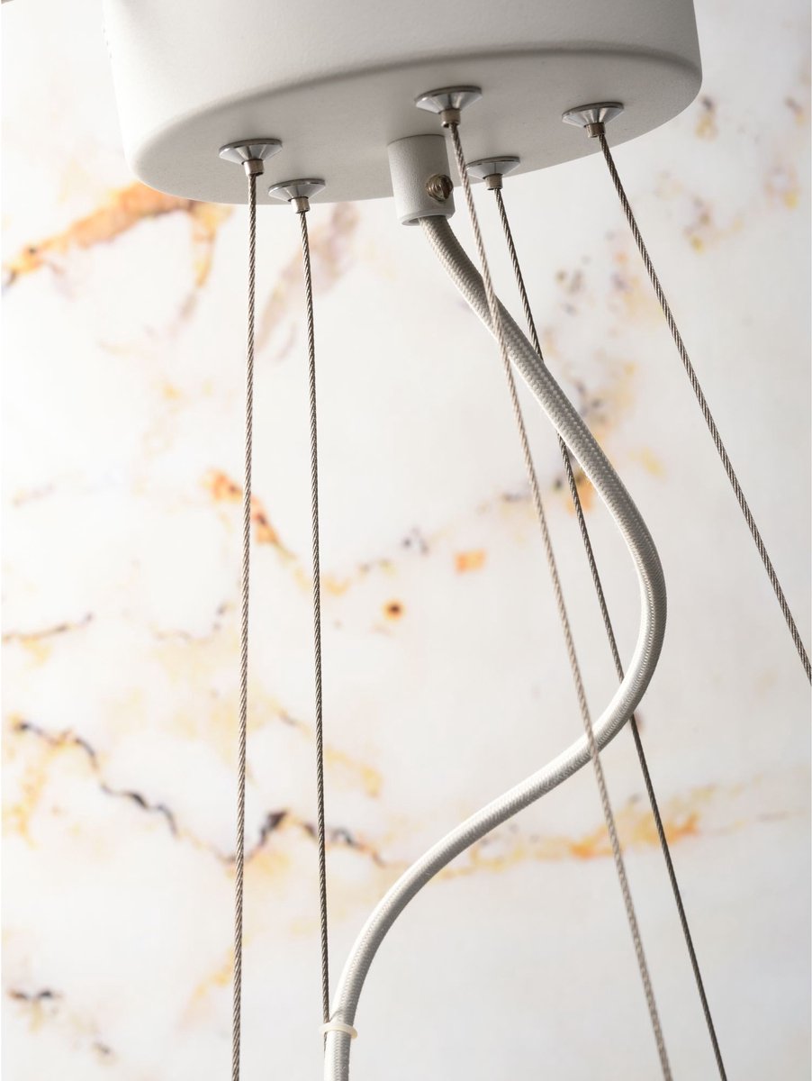 il s'agit de RoMi Lampe pendante Biarritz - Blanc - Ø100 cm - 5-lumières - Lustre orientable moderne