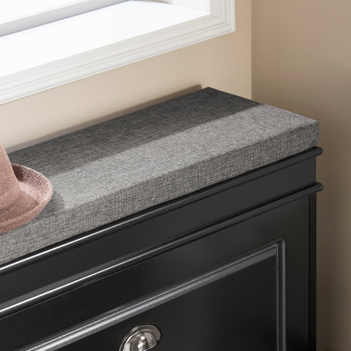 SoBuy Meuble à chaussures avec assise rembourrée - MDF - Max. 150 kg - 75 x 24 x 51 cm - Noir/ Gris