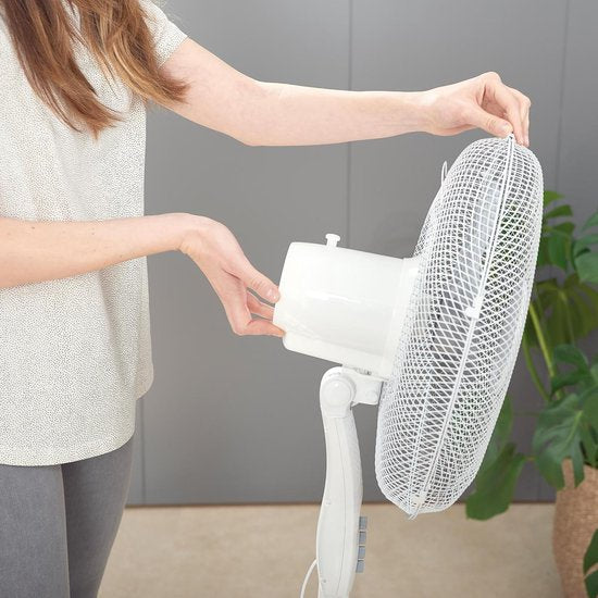 BLACK+DECKER Ventilateur de sol BXEFP40E - Oscillant - 3 vitesses de vent - Blanc