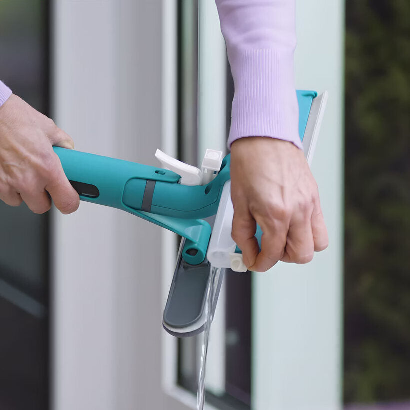 Nettoyeur de vitres Livington WindowBuddy 3-en-1 avec manche télescopique et réservoir d'eau sale