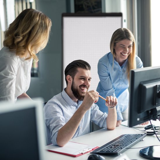 BRASQ Flipchart - 70x100 cm - Tableau blanc ajustable - Comprend 25 feuilles de papier, 4 marqueurs, 8 aimants, une gomme - Tableau magnétique avec crochets - Tableau magnétique - Noir