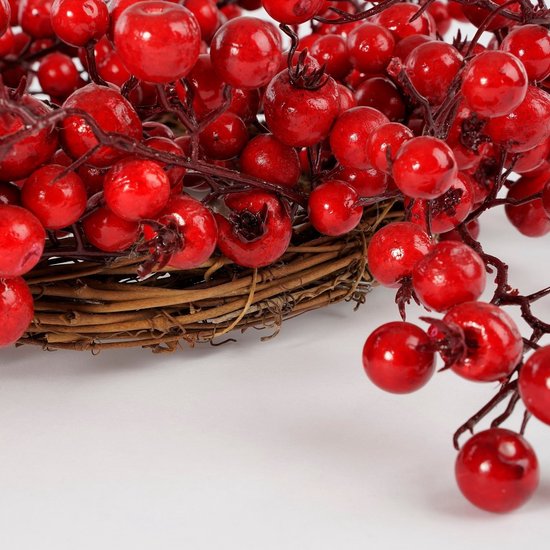 Mica Decorations : Décoration de Noël avec des baies rouges - Couronne de Noël pour créer une ambiance festive chez vous - Ø 50 cm en mousse - Couronne de porte d'intérieur pour la période de Noël - Rouge