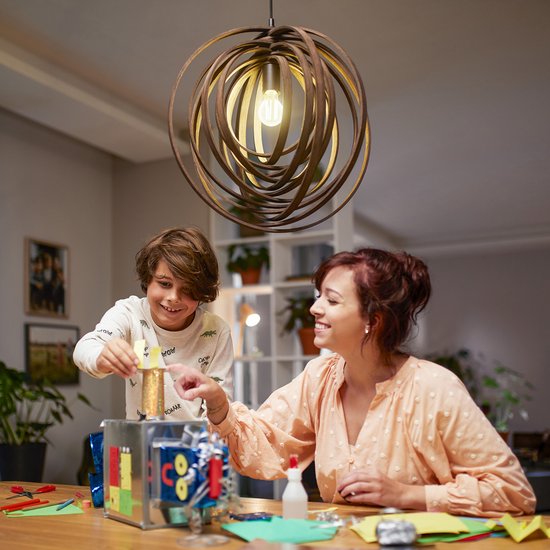 Ampoule LED Philips - Forme standard avec culot E27 - Lumière blanc chaud : 2700 K - 40 W - Verre transparent - Lot de 6