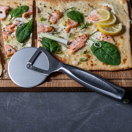 Boska Coupe-pizza Monaco+ - Rouleau à pizza - acier inoxydable - Coupe-pizza ergonomique - Boîte cadeau - Idées cadeaux pour hommes - Ustensiles de cuisine - Accessoires de cuisine - Garantie à vie