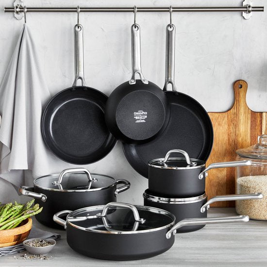 Poêle à induction en céramique Greenpan Omega avec couvercle, 30 cm - Sans PFAS - Poêle à induction - Poêle à induction - Lavable au lave-vaisselle - Résistante au four jusqu'à 200 °C - Résistante aux rayures - Empilable - Aluminium - Noir