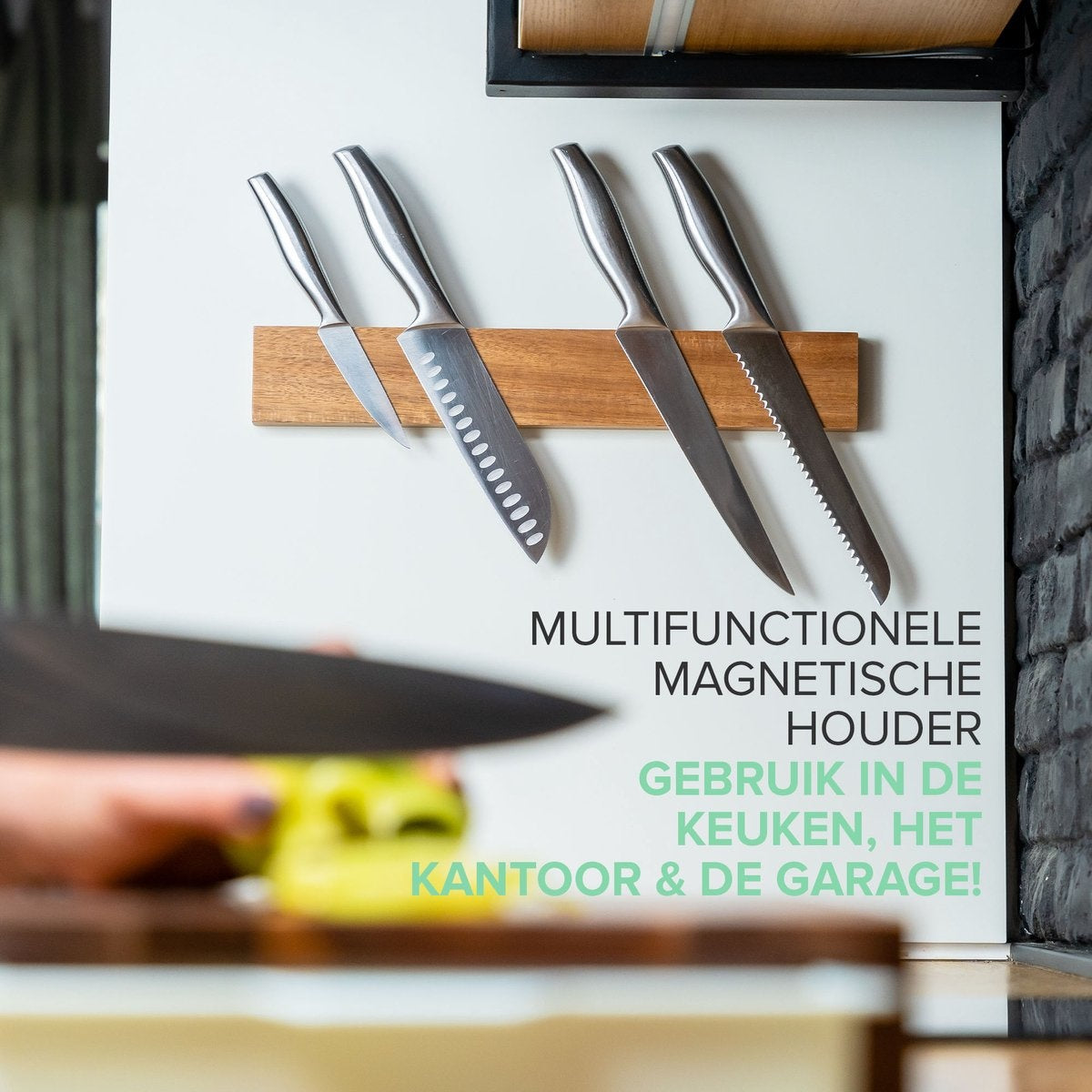 Grand Aimant à Couteaux 40CM - Porte-Couteaux Magnétique en Bois - Fixation par Vis - Bloc à Couteaux Magnétique en Acacia de Coninx - pour 6 à 9 Couteaux de Cuisine