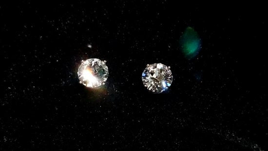 Boucles d'oreille - Yolora - Avec cristaux Kalpa Camaka - Couleur rose - Plaqué or rose 18K