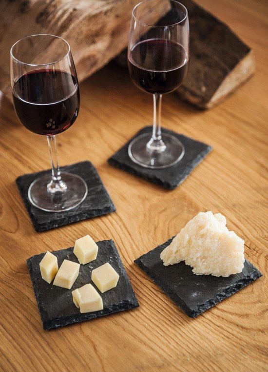 Boska Sous-verres Ardoise - Lot de quatre - Sous-verres en ardoise - 100 x 100 x 6 mm - Idées cadeaux pour hommes - Idées cadeaux pour femmes - Idées cadeaux pour maman - Idées cadeaux pour hommes - Ustensiles de cuisine - Accessoires de cuisine - Garanti