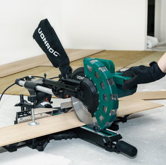 VONROC MS502AC Tronçonneuse - 2200W - 4500 tr/min - Rallonges de table réglables - Vert - 82x48x41 cm