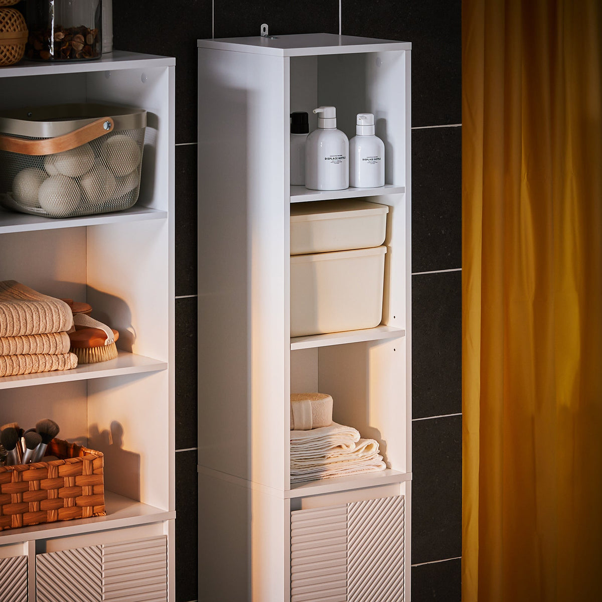 SoBuy Armoire de toilette haute BZR158-W - blanc - 30x170x30 cm - avec sac à linge et espace de rangement