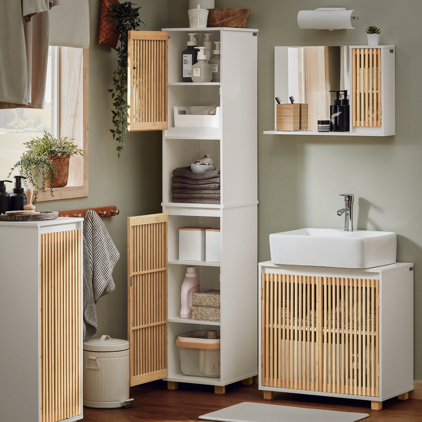 Meuble colonne de salle de bain SoBuy- BZR127-W - 33 x 33 x 165 cm - Bois laqué blanc et bambou- Blanc