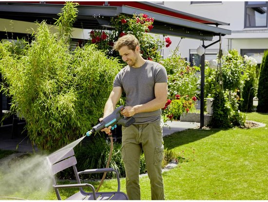 GARDENA AquaClean 24/18V P4A - Nettoyeur haute pression Accu - 24 bar - Premium Set