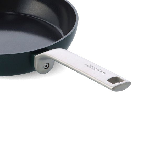 GreenPan Evolution Pine Green ceramic induction pan set 3 pieces - Sans PFAS - Poêle à induction - Poêle wok à induction 28cm - Va au lave-vaisselle - Va au four jusqu'à 200°C - Aluminium recyclé - Poignée en acier inoxydable - Vert