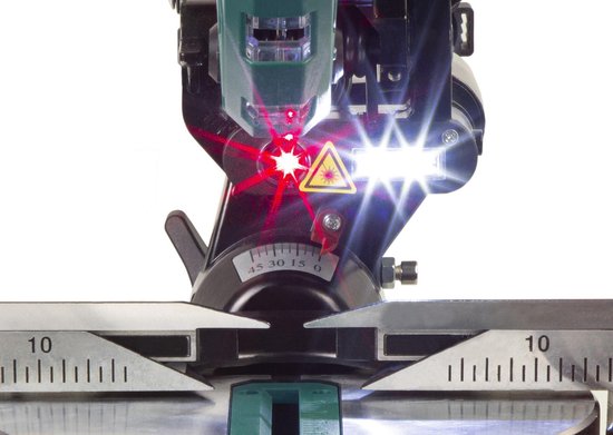 Tronçonneuse et scie à onglets VONROC avec fonction de traction - 2000W - Ø216MM - Eclairage LED sur la pièce - Laser pour une ligne de coupe parfaite - Largeur de coupe supplémentaire 340mm - Rallonges de table réglables avec butée de longueur - Lame de