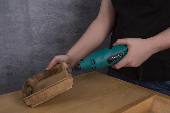 VONROC Multitool - Rotatif - 160W - 232 accessoires, 2 embouts, manche flexible et sac de rangement inclus