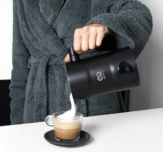Infinity Goods Mousseur à lait électrique 4 en 1 - 350 ml - Mousse et chauffe - Cappuccino - Lavable au lave-vaisselle - Noir