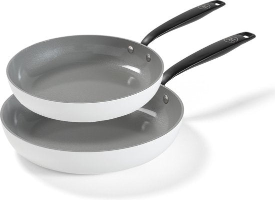 BE Living 2-Piece Frying Pan Set - Ø 24 & 28 cm - Poêle à frire - Céramique - Antiadhésif sans PFAS - Poêle à frire à induction - Blanc - Essential Series