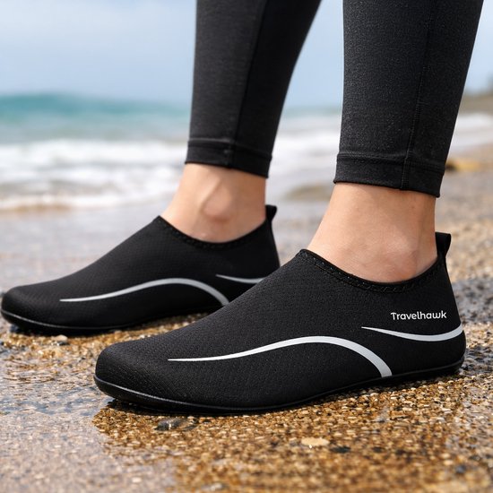 Travelhawk Water Shoes - For Adults - Unisex - Anti-slip Swimming Shoes Ladies and Men - Black - Size 42/43