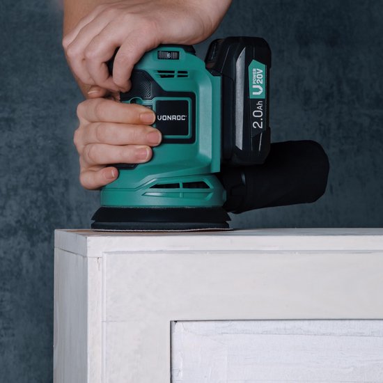 VONROC Random Orbit Sander - VPower 20V - Sans batterie ni chargeur - Ø125mm - Avec sac à poussière et 12 morceaux de papier de verre