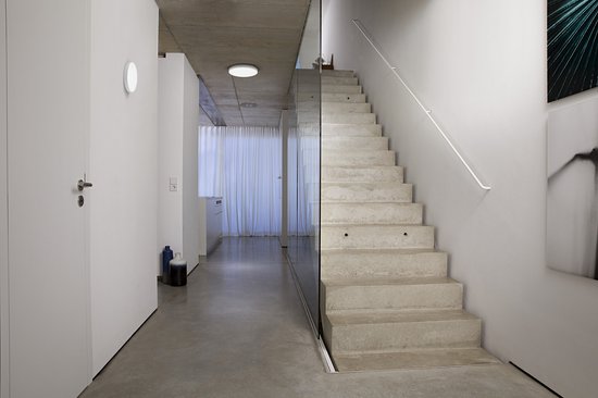 LEDVANCE Luminaire : pour plafond, SMART+ MULTICOLOR / 2 W, 22-...24- V, angle de rayonnement : 11-, réglable blanc/RGB, 3-65- K, matériau du corps : aluminium, IP2-