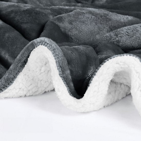 VAIVE Couverture de luxe en polaire Sherpa 220x240 cm - Super douce - Plaid pour le canapé, le lit ou la décoration du salon - Couvertures - Plaids - Couverture - Gris