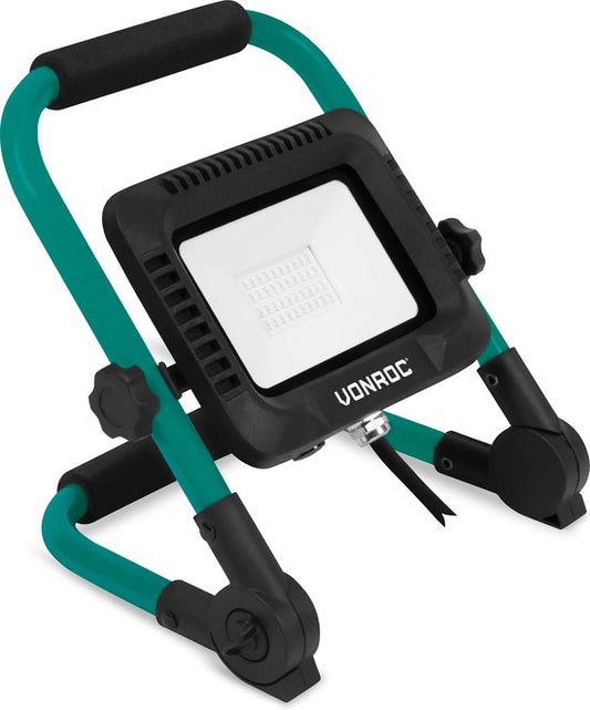 VONROC Lampe de travail à Led 30W - Pliable - Inclinable - Grand angle de rayonnement 120°.