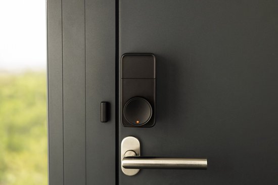 SwitchBot - Smart Lock Pro (2024)