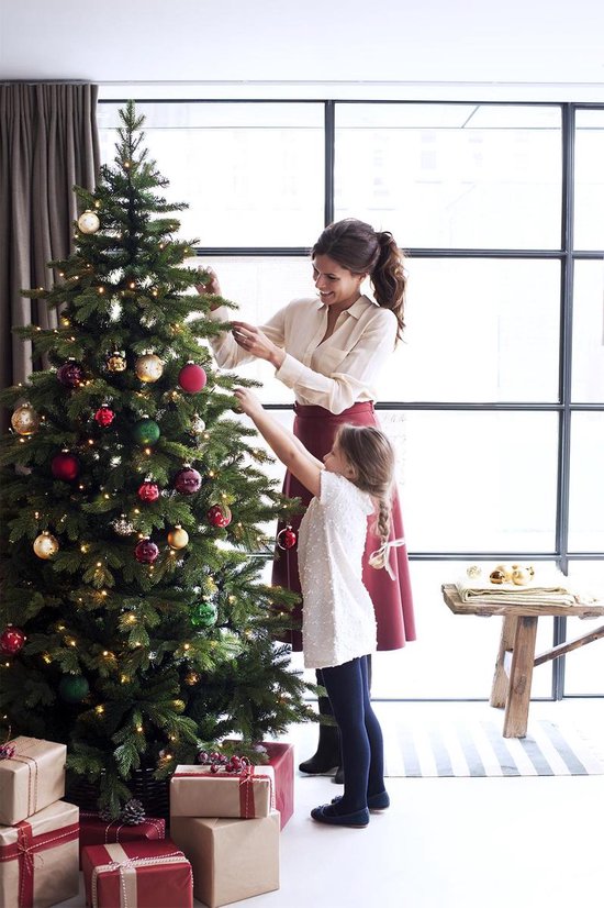 Triumph Tree Artificial Christmas Tree Tuscan - H185 x Ø109 cm - Vert