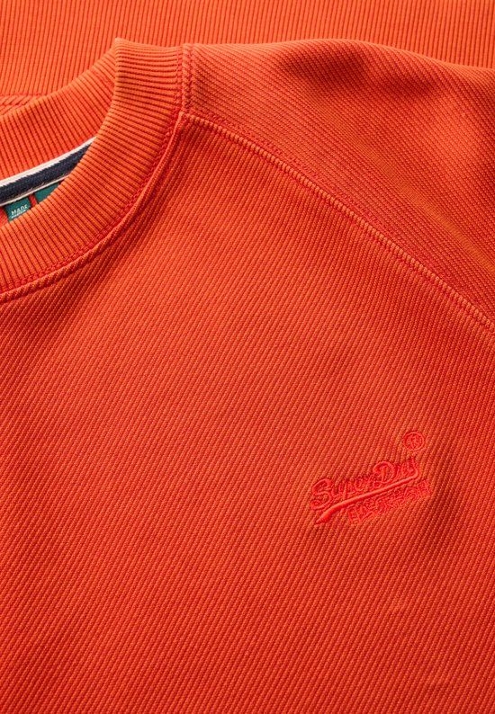 Superdry - Essential Logo raglan round neck sweatshirt - Hommes - Pulls