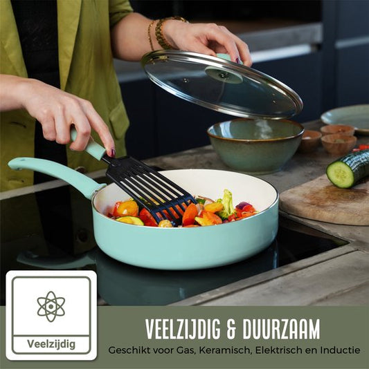 COOCK Batterie de cuisine à induction 19 pièces - Revêtement spécial antiadhésif - Poignées froides ergonomiques - Aluminium recyclé - Ensemble de poêles - Ensemble de casseroles - Turqoise (vert) - Sous-verres et livre électronique inclus