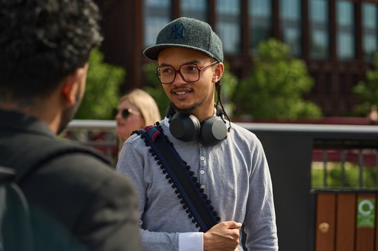 Sony WH-1000XM5SA - Casque d'écoute sans fil avec réduction du bruit - Edition limitée avec étui souple - Noir