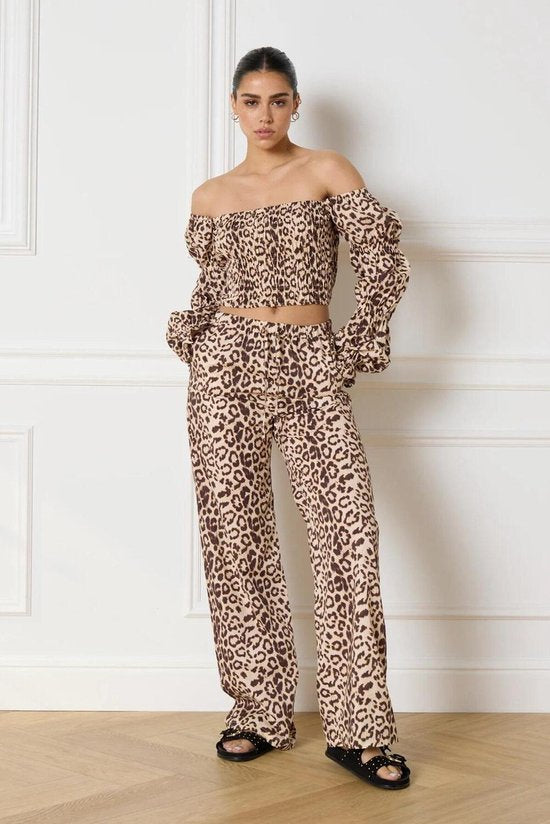 Sophisticated Department Blouse Lori Off Shoulder Top R2405945534 850 Leopard Taille de la femme - XS